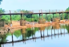 नारायणपुर के दुर्गम क्षेत्र में आईटीबीपी ने ग्रामीणों के साथ मिलकर 250 फीट लंबा पुल किया खड़ा