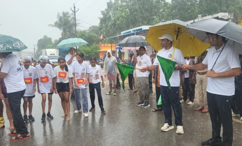 बारिश भी नहीं रोक सकी बाघ संरक्षण की मुहिम, इंद्रावती टाइगर रिजर्व में उमड़ा जनसैलाब बारिश भी नहीं रोक सकी बाघ संरक्षण की मुहिम, इंद्रावती टाइगर रिजर्व में उमड़ा जनसैलाब