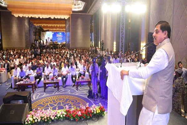निवेश से 34 हज़ार से अधिक रोजगार होंगे सृजित, भोपाल और इंदौर में बनेंगे अत्याधुनिक आईटी पार्क निवेश से 34 हज़ार से अधिक रोजगार होंगे सृजित, भोपाल और इंदौर में बनेंगे अत्याधुनिक आईटी पार्क
