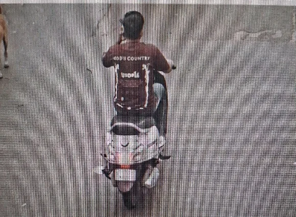 मोबाइल में मशुगल होकर वाहन चलाने वालों पर सख्ती, 2621 वाहन चलाते हुए मोबाइल फोन उपयोग पर की गयी कार्यवाही मोबाइल में मशुगल होकर वाहन चलाने वालों पर सख्ती, 2621 वाहन चलाते हुए मोबाइल फोन उपयोग पर की गयी कार्यवाही