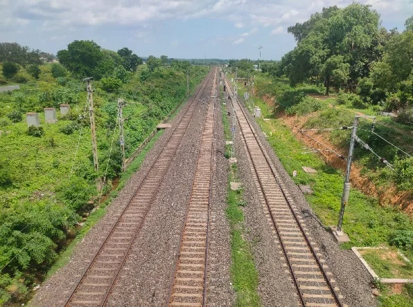 अनूपपुर–कटनी रेलखंड में विकास को मिल रही नई गति, तीसरी लाइन में110 किमी प्रति घंटा की गति से दौड़ेगी ट्रेन
