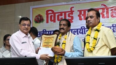 मंत्रालय के तीन अधिकारी-कर्मचारियों को सम्मानपूर्ण विदाई