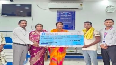 सफलता की कहानी संकट की घड़ी में बना सहारा: प्रधानमंत्री जीवन ज्योति बीमा योजना से मिला दो लाख रुपये का आर्थिक संबल सफलता की कहानी संकट की घड़ी में बना सहारा: प्रधानमंत्री जीवन ज्योति बीमा योजना से मिला दो लाख रुपये का आर्थिक संबल