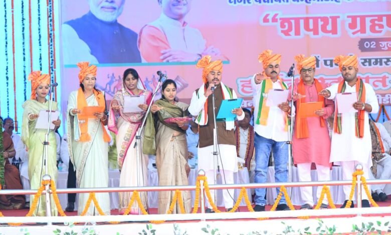 मुख्यमंत्री श्री विष्णुदेव साय ने बम्हनीडीह के विकास की नई यात्रा का किया शुभारंभ मुख्यमंत्री श्री विष्णुदेव साय ने बम्हनीडीह के विकास की नई यात्रा का किया शुभारंभ