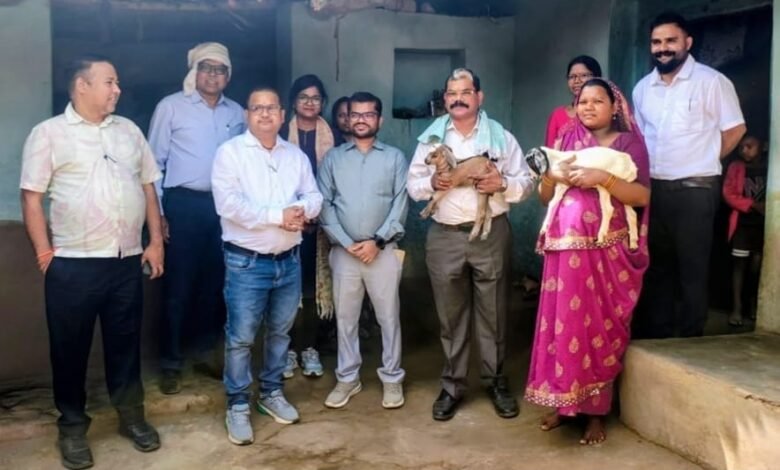 मुख्यमंत्री श्री विष्णुदेव साय के नेतृत्व में ग्रामीण महिलाओं को मिल रहा आत्मनिर्भरता का संबल मुख्यमंत्री श्री विष्णुदेव साय के नेतृत्व में ग्रामीण महिलाओं को मिल रहा आत्मनिर्भरता का संबल