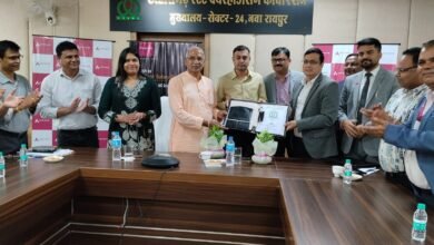 छत्तीसगढ़ स्टेट वेयरहाउसिंग कार्पोरेशन के कर्मचारियों को उपहार