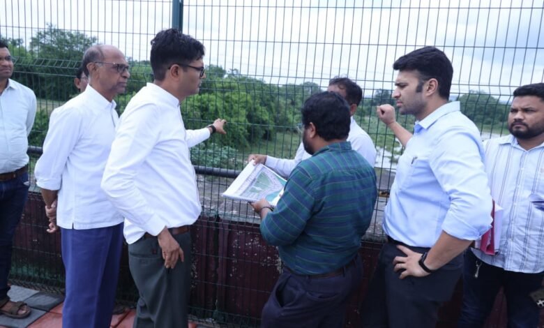 विजयपुर में 16 करोड़ रुपये से बनेगा अत्याधुनिक हेल्थ एंड वेलनेस सेंटर, डिजाइन में सुधार कर शीघ्र स्वीकृति भेजने के निर्देश विजयपुर में 16 करोड़ रुपये से बनेगा अत्याधुनिक हेल्थ एंड वेलनेस सेंटर, डिजाइन में सुधार कर शीघ्र स्वीकृति भेजने के निर्देश
