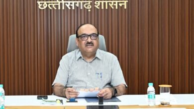 उरला की फैक्ट्री दुर्घटना के बाद सख्त कार्रवाई, मृतक श्रमिकों के कंपनी प्रबंधन द्वारा परिजनों को 30-30 लाख रुपये का मुआवजा देने पर सहमति