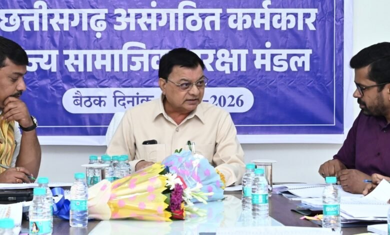 श्रम मंत्री की बैठक में बड़ा फैसला- असंगठित श्रमिकों के लिए बनेंगी नई योजनाएं