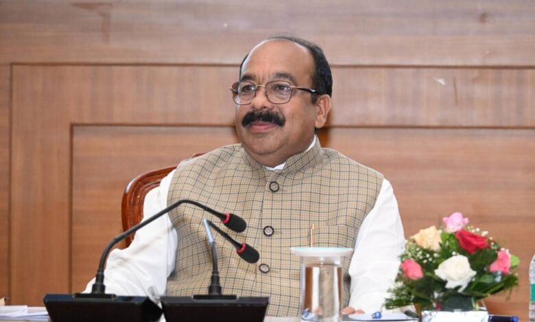 उप मुख्यमंत्री ने की लोक निर्माण विभाग के कार्यों की समीक्षा