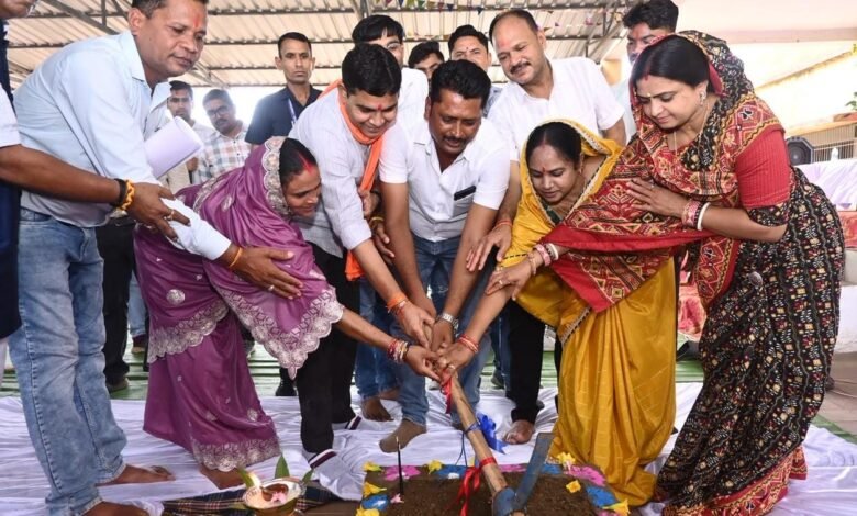 गांवों में खेल और बाल विकास की बुनियादी सुविधाओं का विस्तार सरकार की प्राथमिकता- राजस्व मंत्री श्री टंकराम वर्मा गांवों में खेल और बाल विकास की बुनियादी सुविधाओं का विस्तार सरकार की प्राथमिकता- राजस्व मंत्री श्री टंकराम वर्मा