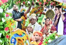 मुख्यमंत्री श्री विष्णुदेव साय ने दोकड़ा की ऐतिहासिक रथयात्रा में निभाई गजपति महाराजा की परंपरा : भगवान श्री जगन्नाथ का रथ खींचकर प्रदेशवासियों के सुख, समृद्धि और खुशहाली की कामना की