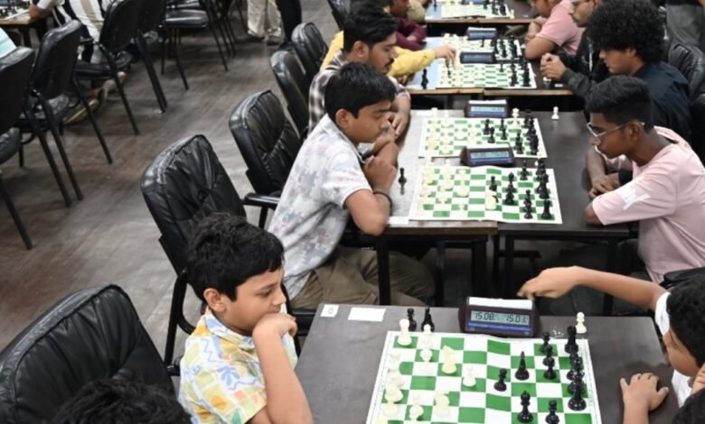 आंजनेय विश्वविद्यालय में राष्ट्रीय स्तर की शतरंज प्रतिभाओं का संगम आंजनेय विश्वविद्यालय में राष्ट्रीय स्तर की शतरंज प्रतिभाओं का संगम