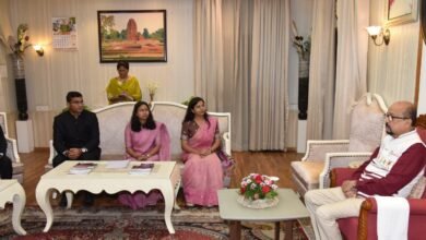 राज्यपाल से प्रशिक्षु डिप्टी कलेक्टरों ने की सौजन्य मुलाकात राज्यपाल से प्रशिक्षु डिप्टी कलेक्टरों ने की सौजन्य मुलाकात