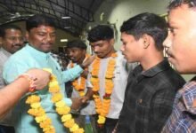 छू लो आसमान के सफल विद्यार्थियों का वन मंत्री श्री केदार कश्यप ने किया सम्मान