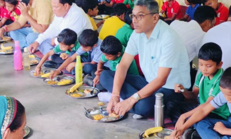 500 विद्यालयों में पोषण, पर्यावरण और सहभागिता का संगम, बैगलेस डे पर सूरजपुर की अनूठी पहल 500 विद्यालयों में पोषण, पर्यावरण और सहभागिता का संगम, बैगलेस डे पर सूरजपुर की अनूठी पहल