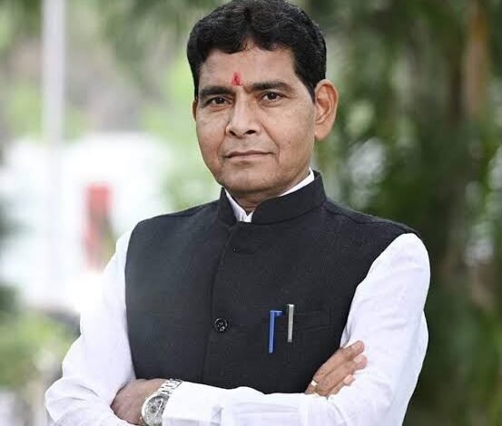 धमतरी में कल मनेगा जिलास्तरीय ‘शाला प्रवेशोत्सव’: मंत्री श्री टंक राम वर्मा करेंगे शुभारंभ धमतरी में कल मनेगा जिलास्तरीय ‘शाला प्रवेशोत्सव’: मंत्री श्री टंक राम वर्मा करेंगे शुभारंभ