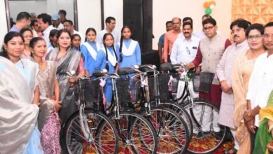 ​धमतरी में विभागीय कार्यों की समीक्षा बैठक- बाढ़ आपदा से निपटने के दिए पुख्ता निर्देश