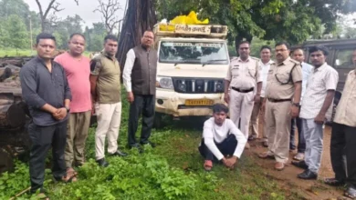 रात्रि गश्ती में अवैध सागौन से लदा पिकअप वाहन जब्त, करीब 2 घन मीटर लकड़ी की कीमत लगभग 85 हजार रुपए
