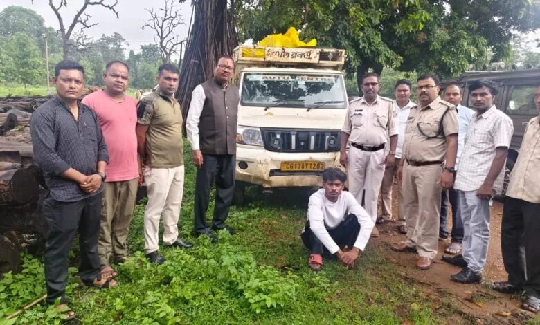 रात्रि गश्ती में अवैध सागौन से लदा पिकअप वाहन जब्त, करीब 2 घन मीटर लकड़ी की कीमत लगभग 85 हजार रुपए