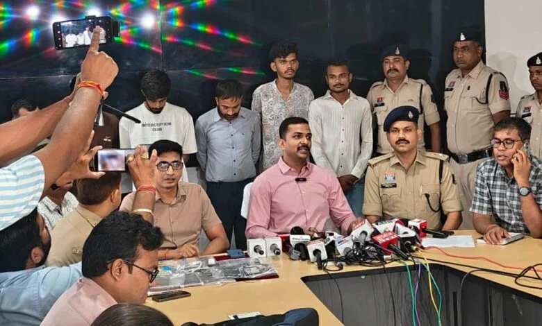 IGKV पेपर लीक कांड का खुलासा, प्रोफेसर समेत 6 गिरफ्तार