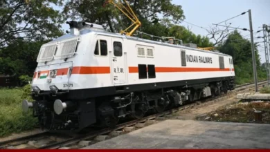 बरेका ने रचा नया इतिहास: एक माह में 65 विद्युत रेल इंजनों का रिकॉर्ड निर्माण बरेका ने रचा नया इतिहास: एक माह में 65 विद्युत रेल इंजनों का रिकॉर्ड निर्माण