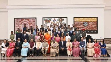 राष्ट्रपति ने जमीनी स्तर के नवाचारकर्ताओं के समूह से किया संवाद