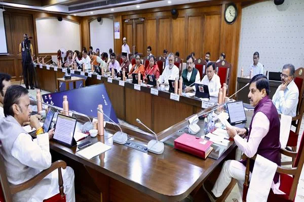 प्रदेश के इंफ्रॉस्ट्रक्चर, स्वास्थ्य, सायबर सुरक्षा और सामाजिक कल्याण को गति देने के लिए 10 हजार 630 करोड़ रूपये की स्वीकृति