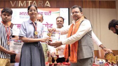 मेधावी विद्यार्थियों एवं उत्कृष्ट शिक्षकों का आंजनेय विश्वविद्यालय के कुलाधिपति अभिषेक अग्रवाल ने किया सम्मान