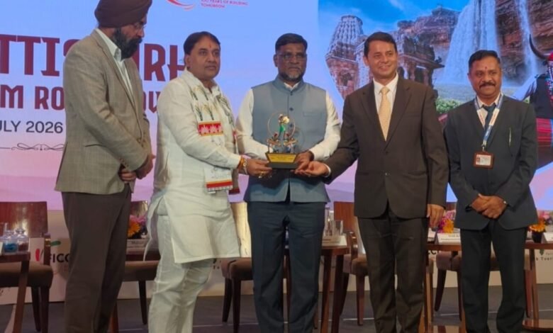 मुख्यमंत्री श्री विष्णुदेव साय के नेतृत्व में छत्तीसगढ़ पर्यटन को नई उड़ान, पुणे रोड शो से राष्ट्रीय एवं अंतरराष्ट्रीय पर्यटन बाजार में मजबूत हुई पहचान मुख्यमंत्री श्री विष्णुदेव साय के नेतृत्व में छत्तीसगढ़ पर्यटन को नई उड़ान, पुणे रोड शो से राष्ट्रीय एवं अंतरराष्ट्रीय पर्यटन बाजार में मजबूत हुई पहचान