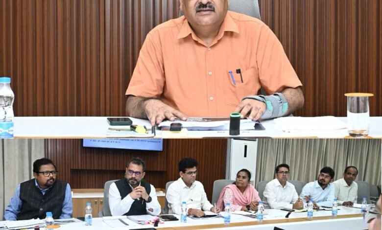 पेसा और एफआरए टास्क फोर्स की बैठक सम्पन्न पेसा और एफआरए टास्क फोर्स की बैठक सम्पन्न