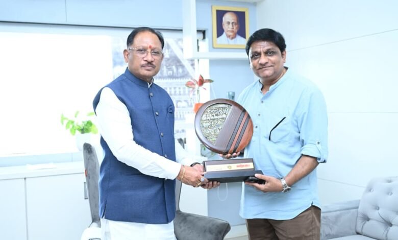 कार्टून कला बच्चों में रचनात्मकता, संवेदनशीलता और सकारात्मक सोच विकसित करने का सशक्त माध्यम : मुख्यमंत्री श्री विष्णुदेव साय कार्टून कला बच्चों में रचनात्मकता, संवेदनशीलता और सकारात्मक सोच विकसित करने का सशक्त माध्यम : मुख्यमंत्री श्री विष्णुदेव साय