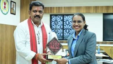 उप मुख्यमंत्री श्री विजय शर्मा ने राष्ट्रपति भवन से आमंत्रण मिलने पर रेणुका गोस्वामी को दी बधाई