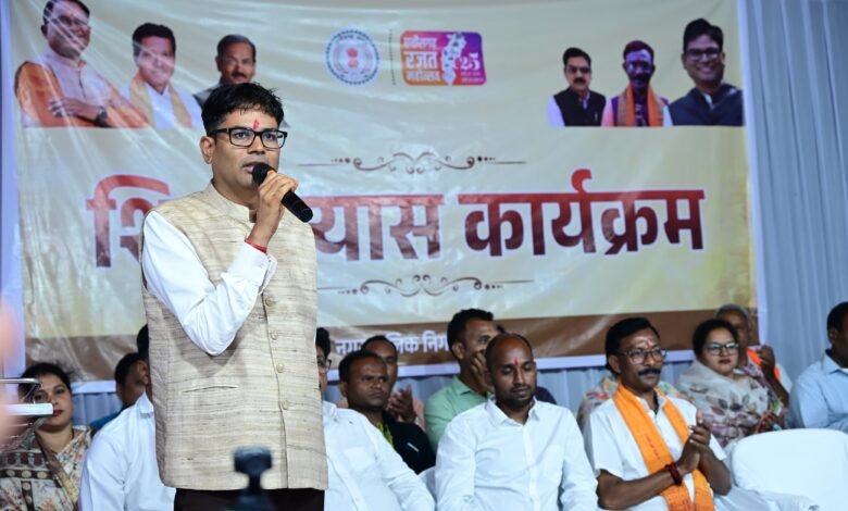 वार्ड 28 पंजरी प्लांट में 33 लाख रुपए के विकास कार्यों का भूमिपूजन, वार्ड 9 नवागढ़ी में 8 लाख रुपए के शेड का लोकार्पण