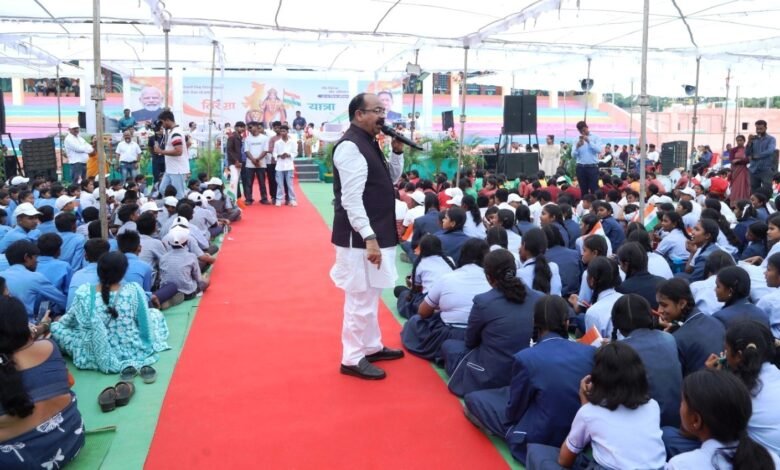 नगरवासियों को मिलेंगी खेल एवं अन्य गतिविधियां संचालित करने की सुविधा नगरवासियों को मिलेंगी खेल एवं अन्य गतिविधियां संचालित करने की सुविधा