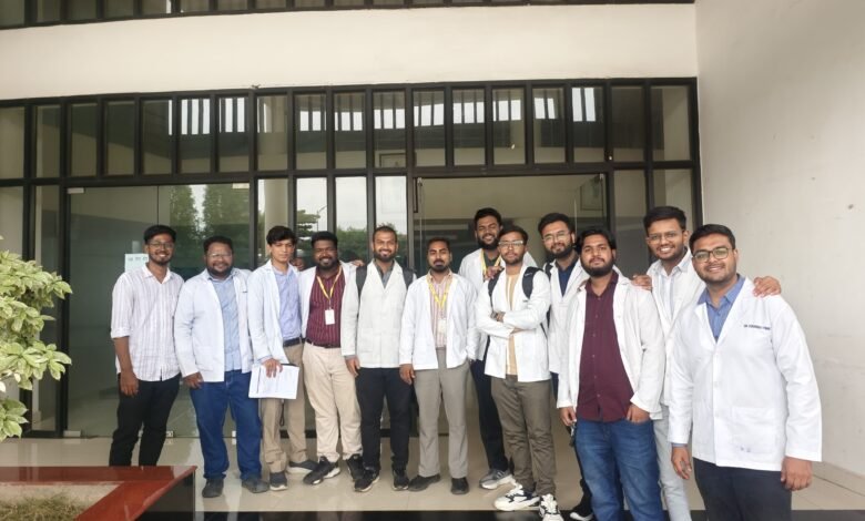 इंटर्न्स की समस्याओं पर चिकित्सा शिक्षा विभाग की बैठक, स्टाइपेंड बढ़ाने की माँग पर विचार का आश्वासन
