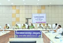 विकास कार्यों में गुणवत्ता और गति सुनिश्चित करें, अधिकारी मैदानी क्षेत्रों में जाकर करें योजनाओं की निगरानी : श्रीमती राजवाड़े