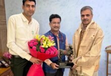 नगरीय प्रशासन विभाग के प्रमुख सचिव श्री सोनमणि बोरा ने केन्द्रीय आवासन और शहरी कार्य मंत्रालय के सचिव श्री सत्येन्द्र सिंह से नई दिल्ली में की मुलाकात