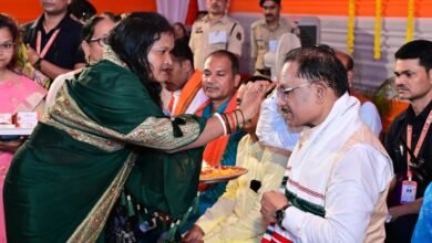 पंडरीपानी में रक्षाबंधन एवं बहनों से संवाद कार्यक्रम में शामिल हुए मुख्यमंत्री श्री साय