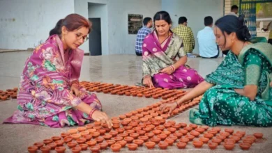 सेवा संकल्प अभियान : ‘आशीर्वाद का दीया’ के लिए बिहान दीदियों ने जगाई जन-अलख सेवा संकल्प अभियान : ‘आशीर्वाद का दीया’ के लिए बिहान दीदियों ने जगाई जन-अलख