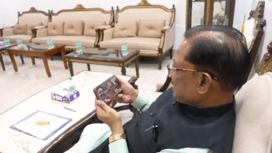मुख्यमंत्री ने भारतीय महिला कबड्डी टीम की स्टार खिलाड़ी संजू देवी से फोन पर की आत्मीय बातचीत, स्वर्णिम सफलता के लिए दी बधाई मुख्यमंत्री ने भारतीय महिला कबड्डी टीम की स्टार खिलाड़ी संजू देवी से फोन पर की आत्मीय बातचीत, स्वर्णिम सफलता के लिए दी बधाई