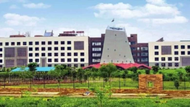 छत्तीसगढ़ में स्कूल-कॉलेजों में 15 दिन छुट्टियों का ऐलान छत्तीसगढ़ में स्कूल-कॉलेजों में 15 दिन छुट्टियों का ऐलान