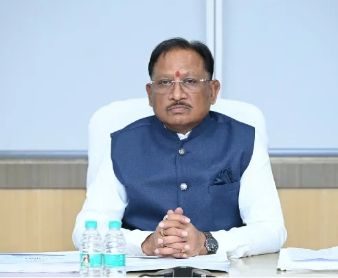 सरगुजा एकलव्य मामले पर मुख्यमंत्री हुए सख्त, कलेक्टर से की फोन पर सीधी बात सरगुजा एकलव्य मामले पर मुख्यमंत्री हुए सख्त, कलेक्टर से की फोन पर सीधी बात