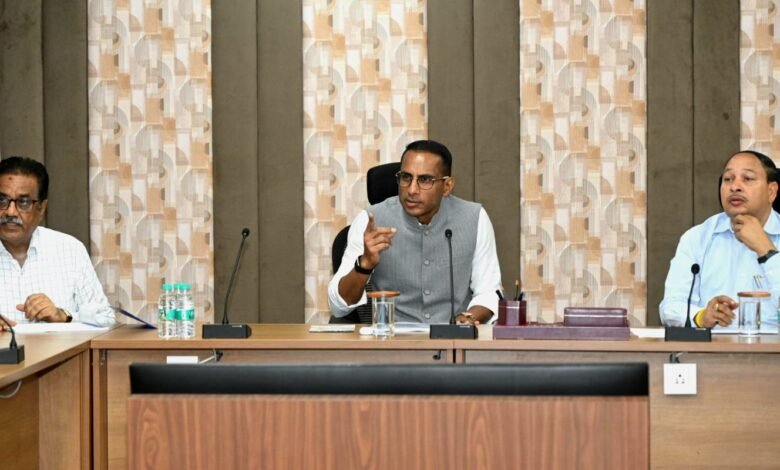 लोक निर्माण विभाग के सचिव ने पुल-पुलियों और राष्ट्रीय राजमार्गों के कार्यों की समीक्षा की