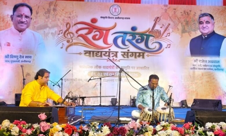 विलुप्त हो रहे लोक वाद्ययंत्रों को मिला नया जीवन विलुप्त हो रहे लोक वाद्ययंत्रों को मिला नया जीवन