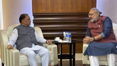 छत्तीसगढ़ में टेक्सटाइल उद्योग को बढ़ावा देने पर CM साय की केंद्रीय मंत्री गिरिराज सिंह से मुलाकात