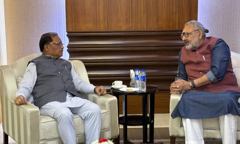 छत्तीसगढ़ में टेक्सटाइल उद्योग को बढ़ावा देने पर CM साय की केंद्रीय मंत्री गिरिराज सिंह से मुलाकात छत्तीसगढ़ में टेक्सटाइल उद्योग को बढ़ावा देने पर CM साय की केंद्रीय मंत्री गिरिराज सिंह से मुलाकात