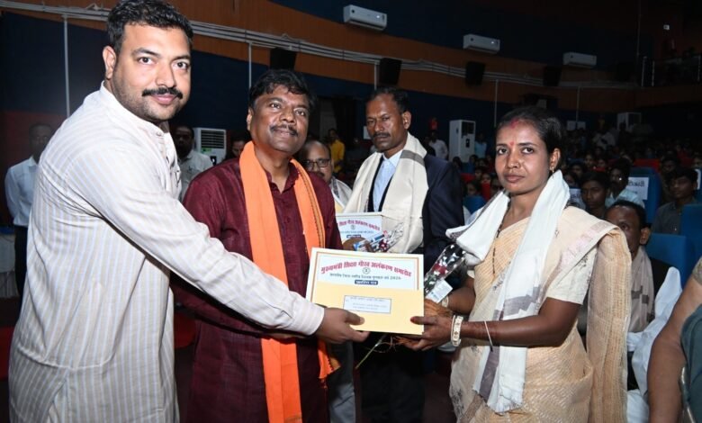 जिज्ञासा से हुनर तक, युवाओं के कौशल विकास से ही संभव है प्रगति -श्री विश्व विजय सिंह तोमर जिज्ञासा से हुनर तक, युवाओं के कौशल विकास से ही संभव है प्रगति -श्री विश्व विजय सिंह तोमर