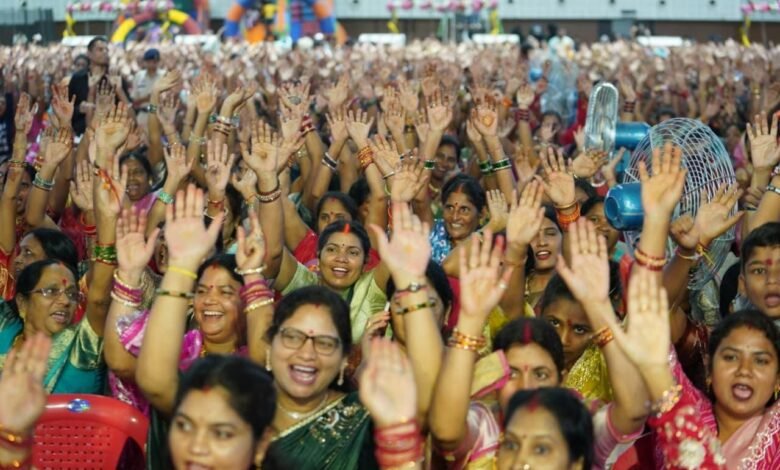 तीजा हमारी समृद्ध लोकसंस्कृति का पावन पर्व, इसमें मातृशक्ति के प्रेम, आस्था और परिवार की खुशहाली की कामना समाहित : मुख्यमंत्री श्री साय तीजा हमारी समृद्ध लोकसंस्कृति का पावन पर्व, इसमें मातृशक्ति के प्रेम, आस्था और परिवार की खुशहाली की कामना समाहित : मुख्यमंत्री श्री साय