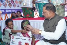शिक्षक बच्चों का भविष्य गढ़ते हैं और उनके माध्यम से समाज एवं राष्ट्र के उज्ज्वल भविष्य की नींव रखते हैं : मुख्यमंत्री श्री साय